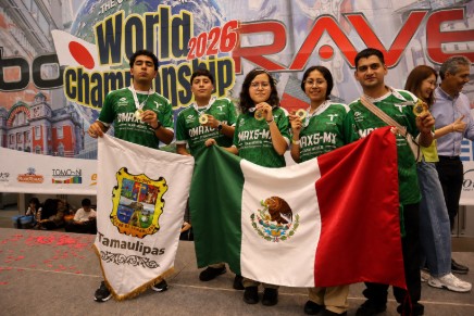 Estudiantes de CONALEP Tamaulipas conquistan el segundo lugar mundial en robótica en Japón.