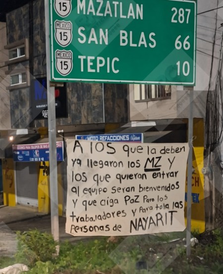 Hallan dos narcomantas en San Cayetano, Tepic; anuncian llegada de “los MZ”.
